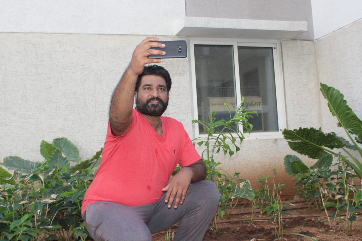 RajeevCo's tweet photo. #HaraHaiTohBharaHai #GreenindiaChallenge 🍃 accepted &amp; accomplished. Tkq @ItsActorNaresh garu🙏 for nominating me to take part in this wonderful cause. 
So further, I'm nominating @ItsSumaKanakala @raghukarumanchi &amp; #RaghavaPopuri to plant saplings for a better #GreenIndia. https://t.co/DzRzivMhId