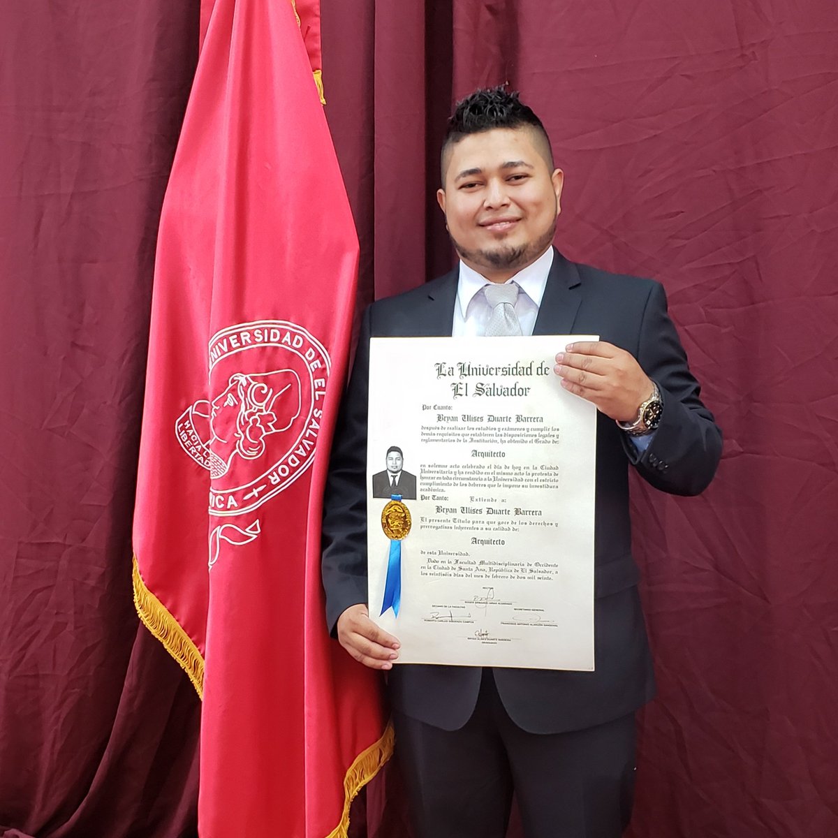 BryanUDB's tweet photo. #NuevaFotoDePerfil https://t.co/W2183534ig
