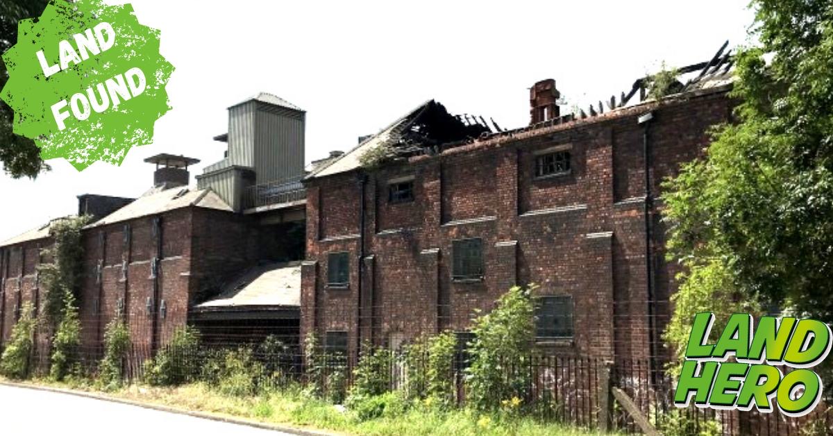 LandHero_UK's tweet photo. This stunning 3.01 acre site is the former Langley Maltings in Oldbury, it is a Grade II listed building and there’s an opportunity here for a full conversion into what could be some characterful apartments overlooking Titford Canal. #devlopmentland #propertydevelopment #housing https://t.co/ybq1ynHvlr