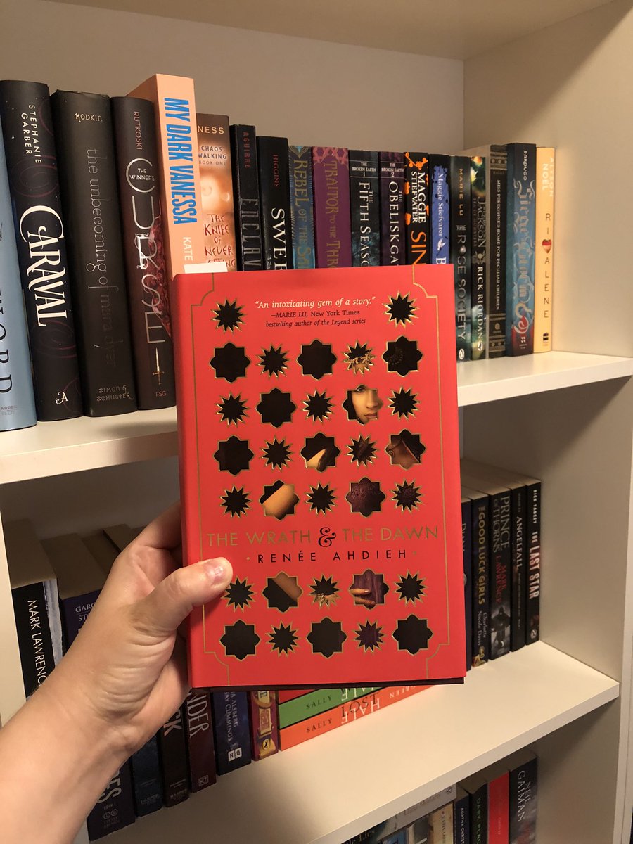 HetteFurnes's tweet photo. At the end of day 7 of the reading rush I finished my third book! I also read a few pages of Becoming and Frankenstein, but didn’t get to finish them. I ended up reading 1200 pages, and finished 5/7 challenges 🥰📖📚 @rrsprints @TheReadingRush https://t.co/UPJx7hrOXH