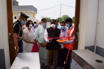 Arslan_jk's tweet photo. Lt Gov GC Murmu today inaugurated Ropeway Service from Bahu Fort Temple to Mahamaya. The ropeway will boost pilgrimage tourism in Jammu as it connects 3 temples-Jamvant Gufa Peerkho, Mahamaya Temple &amp; Bahu Fort Temple: https://t.co/lzpnb3JcHg