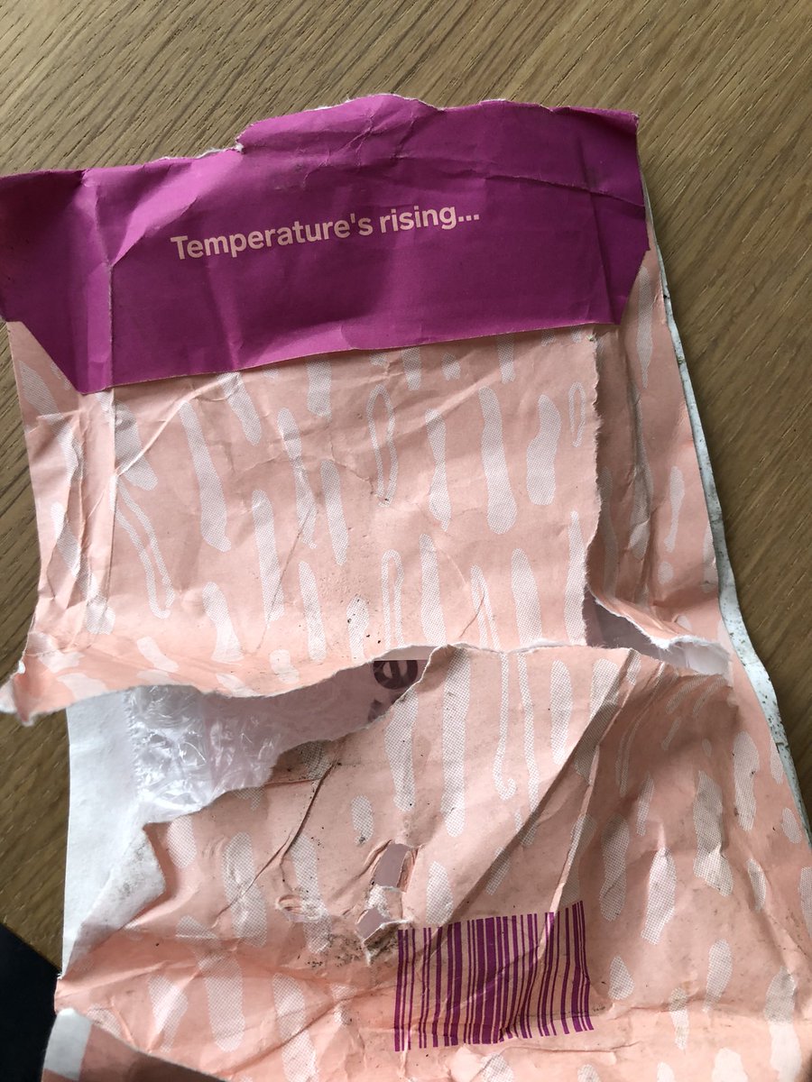 pol_ridg's tweet photo. @Hermesparcels do you and your drivers honestly think this is an appropriate way to deliver a parcel!? Appalling service! #ripped #open #stolen #missing #broken #medical https://t.co/LyTYE5QD4c