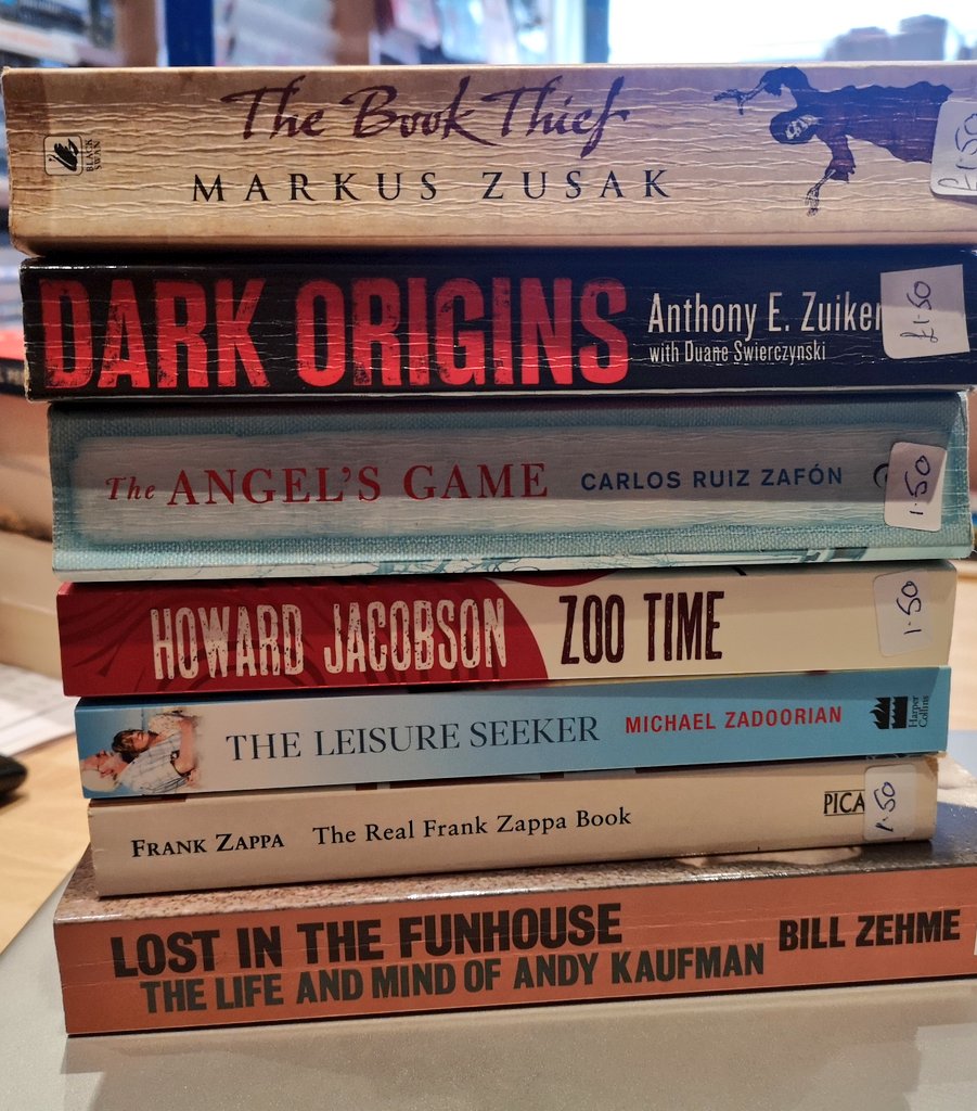 BridgeBooksDro1's tweet photo. It's the final day on #alphabooks, thank you to all who joined in, it's been great having a nosy at your book stacks. There have been some very neat stacks, very disorganized stacks but mostly lots of fabulous books! My final offerings on #Z day, let's do another challenge soon! https://t.co/9jKl7TSwwp