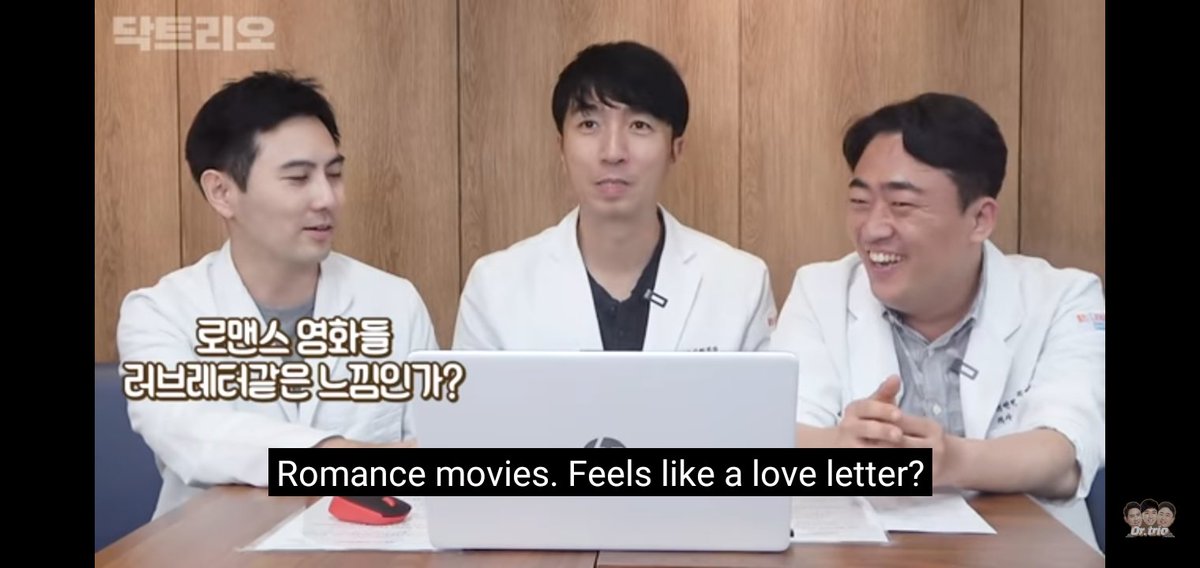 MINAMina has an elegant and innocent beauty. An elegance personified indeed. She really has an actress vibe so I wouldn't be surprise if our Black Swan will be a female lead in a Japanese Movie or drama. Her facial features are just perfect.