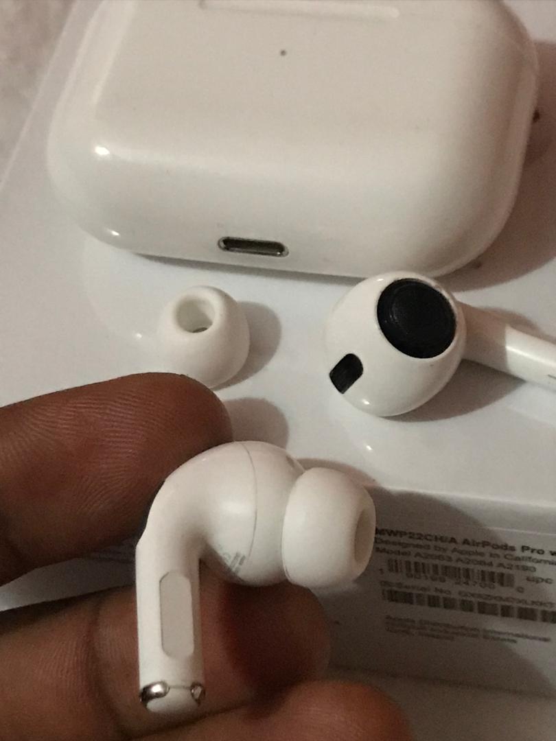 Please Don't let me go Hungry Again.Patronize my Business,I sell;Apple Airpods 2 (Available )Apple Airpods Pro (Available)UK used iPhones of various types (available )Very affordable,Just Place your order.Got any enquiries,Send me a DM or  https://wa.me/message/2348162246066