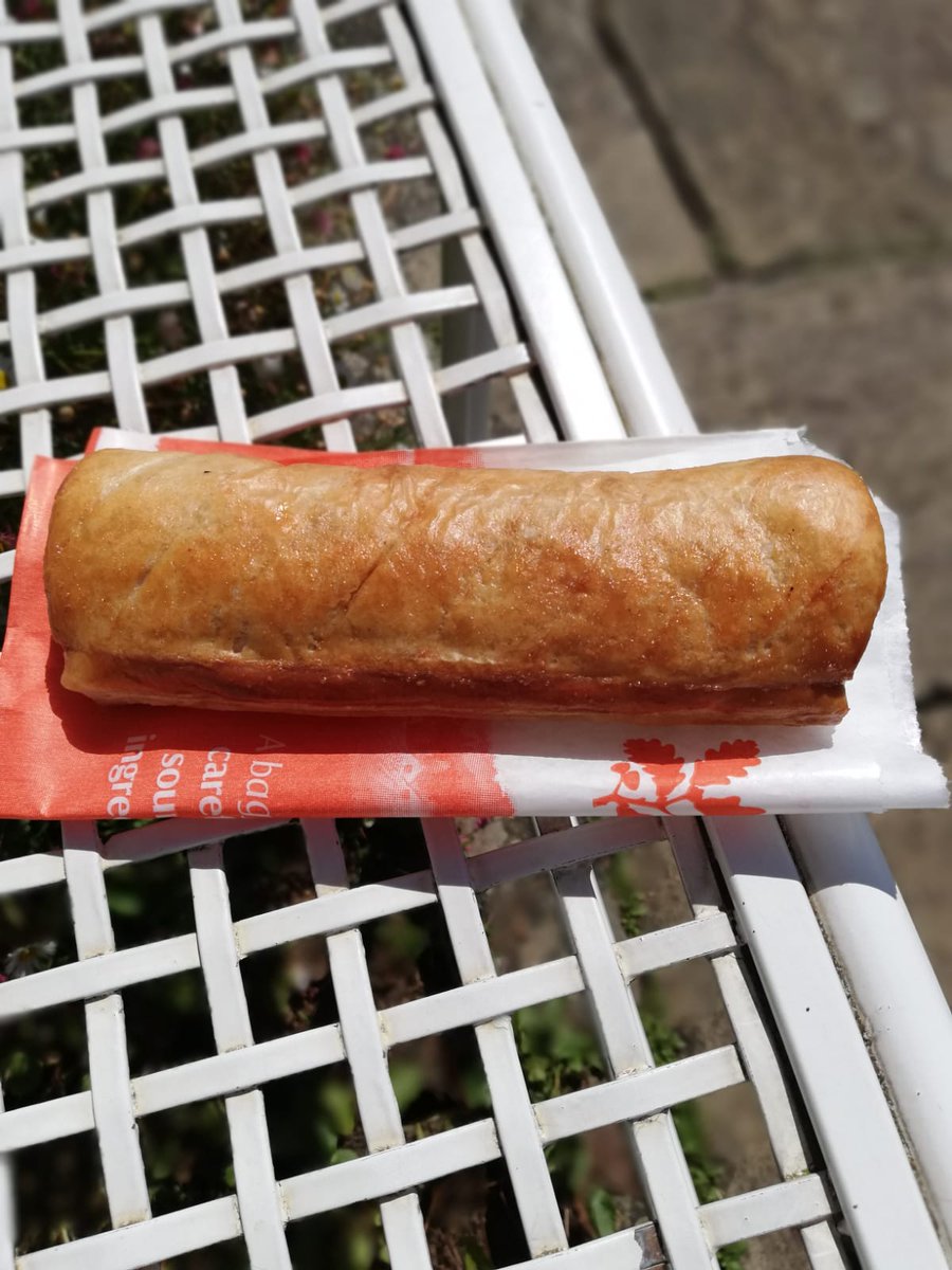 HayesHants's tweet photo. @HintonAmpnerNT @southeastNT That's the way to do it! #nicecuppa 😀 ...... oh and of course a delicious HA sausage roll! 😋 https://t.co/MLKgCMmKZB