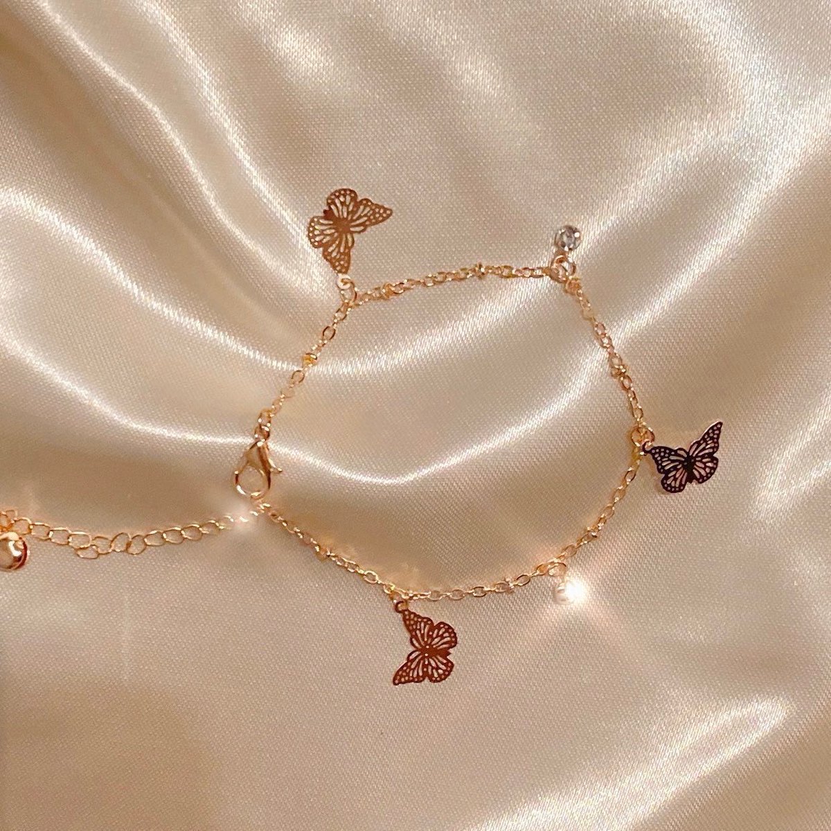 rakil_'s tweet photo. I WANT ONE OMG😭😍🦋 https://t.co/kDhGDffykl