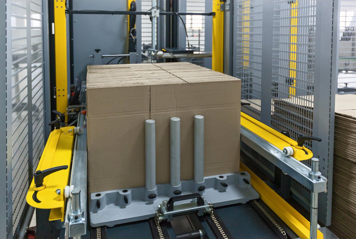 PacificPack's tweet photo. At Pacific, we have closely listened to the needs of our customers and continue to provide high-quality products that also provide value.

Call 1-800-777-0300 or visit https://t.co/aNAQYjPI92

#StretchFilm #ShrinkFilm #PackagingTapes #PackagingBags #Strapping #ProtectiveBubble https://t.co/9dNeJShGkF