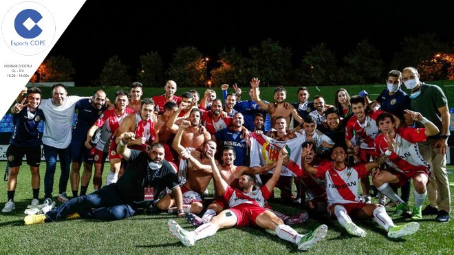 ESPORTSCOPE's tweet photo. 🎙️ De seguida saludem al capità del @CELHospitalet @crisgom42 i per saber com va viure l'ascens històric contra el @TerrassaFC #PlayOffExpress #SegonaB

➡️ En directe https://t.co/TPZp2XvX9T https://t.co/xVrb94eC25