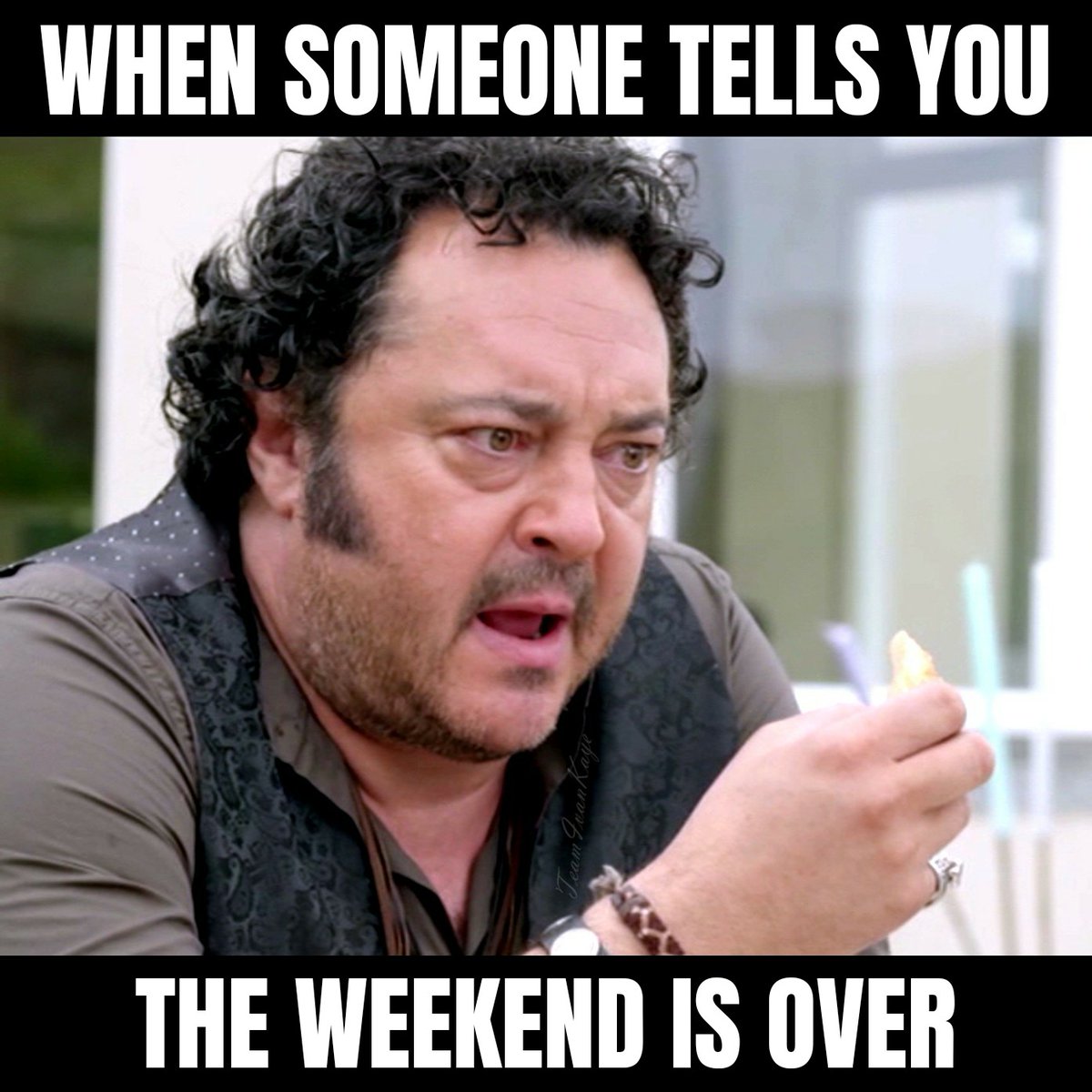IvanKayeFans's tweet photo. The weekend passed by fast!😂 Happy Monday with Ivan's pub landlord Mick Sturrock from 'The Coroner' (2015-2016)!😄 Wish you a great week!🌞
.
#IvanKaye #TheCoroner #TVseries #MondayMood #weekendover #crimedrama #meme #MondayMeme #actor #MondayMotivation #fun #memeexpression https://t.co/lLP2R27PMP