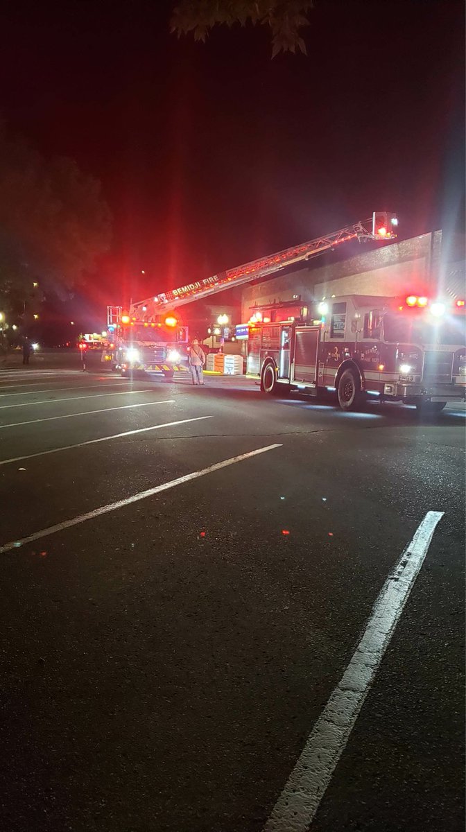 BemidjiFire's tweet photo. Commercial structure fire late Sunday evening. Firefighters arrived on scene to find light smoke inside the building. Upon entry to the building, a fire was located in the ceiling space. The fire was quickly contain and extinguished. https://t.co/eFFjLdImxn