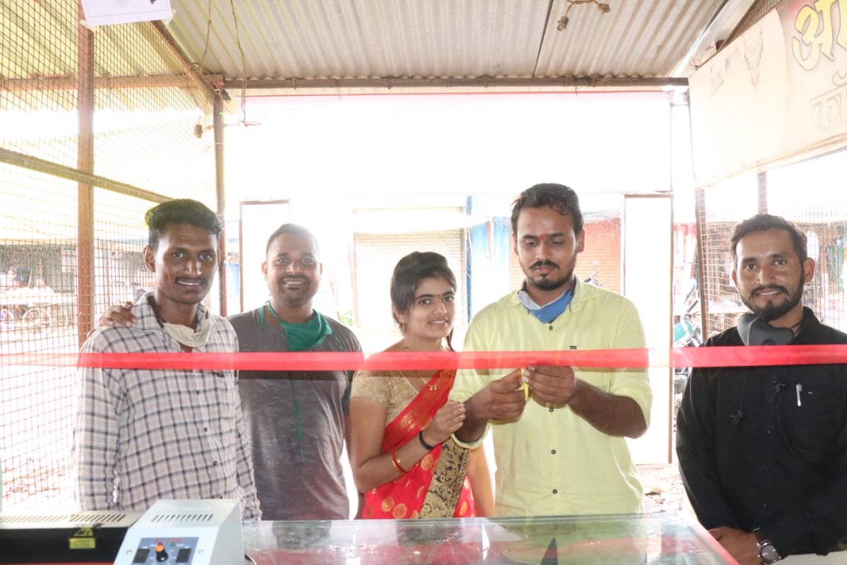TusharJ18343447's tweet photo. Guru Computers &amp; CSC Academy #9thBranch inauguration in Peth Dist Nashik Maharashtra @CSCNashik @CSCMaharashtra @dintya15 @Swapnil66864291 @Gaurav08Pawar https://t.co/vA26jfS1Ds