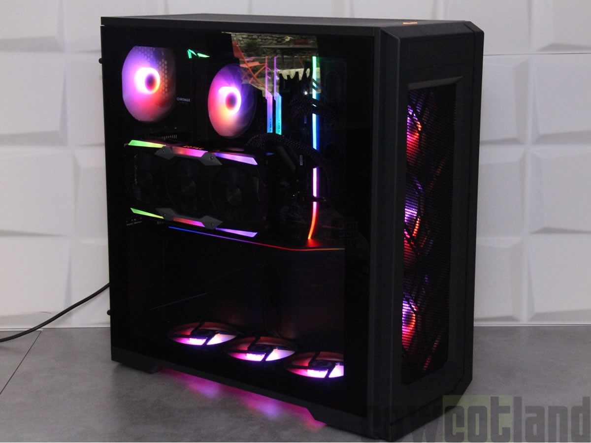 cowcotland's tweet photo. [Cowcotland] Test boitier #Phanteks #Enthoo Pro 2 : Vous en aurez pour votre argent https://t.co/nIRy026OY0 https://t.co/5gRaXRDQjN