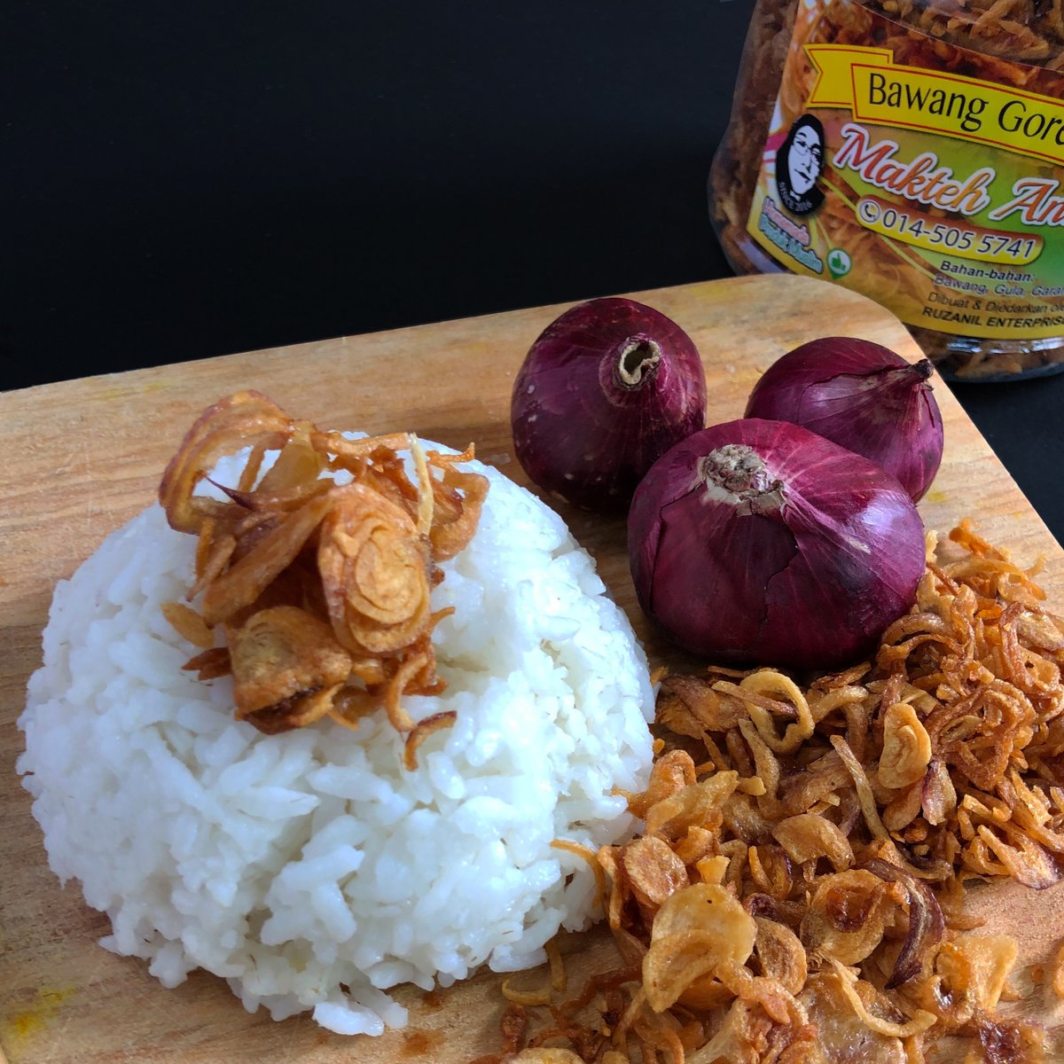 _rhmnlm's tweet photo. Hola guys.

RT untuk support my mom's business.

Bawang goreng rangup 😋 https://t.co/Zn1PXPuM23