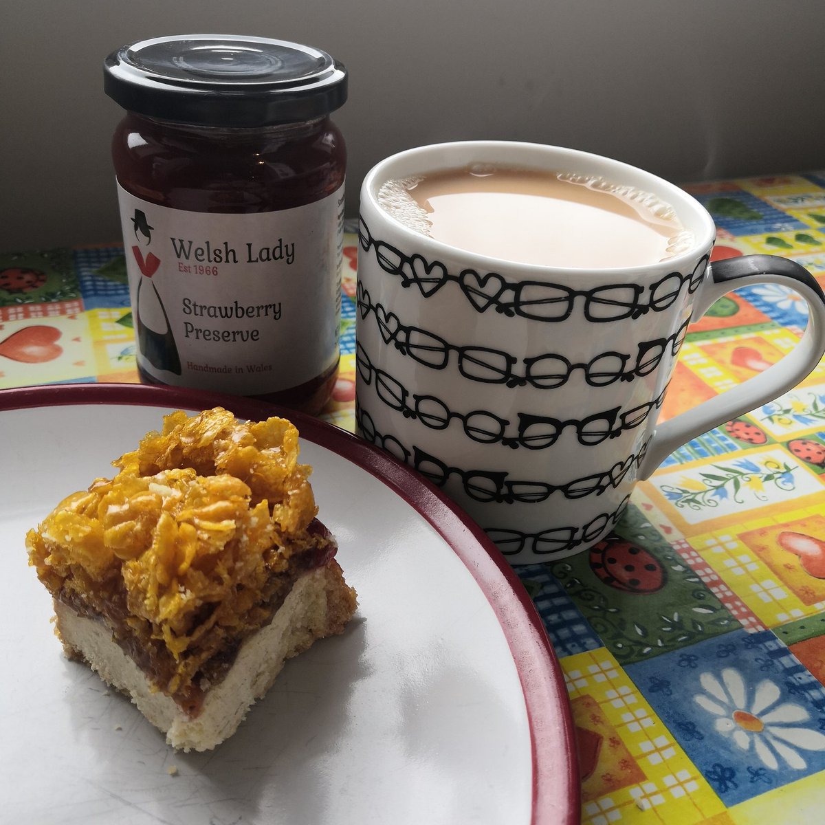 WelshLadyJams's tweet photo. A day like that calls for a panad and a tray bake! 😋🥰 Cornflake tart made with our very own strawberry jam. Our online shop is open and taking orders 😁 https://t.co/OPjNFGq8Ru

#panad #cuppa #strawberryjam #jam #traybake #cornflaketart https://t.co/R6uJWLI7ZW