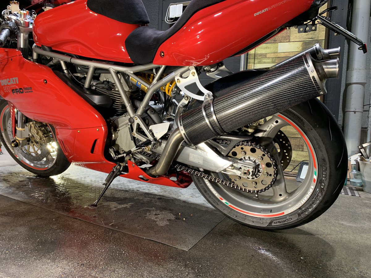 RebornBikewash's tweet photo. DUCATI SS800🏍
手洗い洗車STご利用頂きありがとうございます🌟
#reborn
#rebornbikewash
#バイク洗車
#墨田区
#洗車
#バイクが好きだ
#バイクのある生活
#チェーンメンテナンス
#撥水コーティング
#bikewash
#motowash
#motorlife
#motorcycle
#motorbike
#motor
#moto
#bike
#ducati
#ss800 https://t.co/9G4tRMckfS