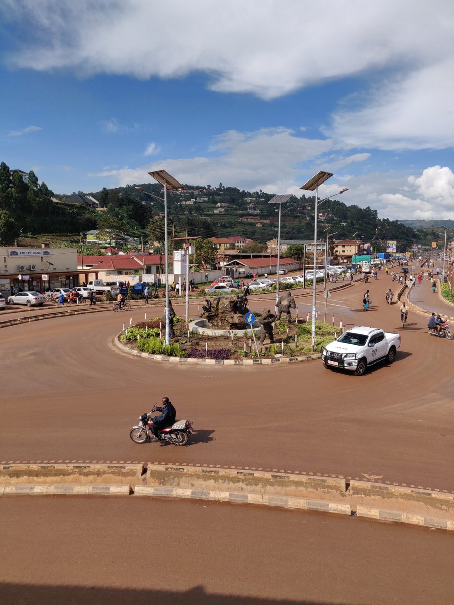 Kabala Town is famous because it is the first stop for tourists if you are going to visit Lake Bunyonyi. So at the bus stop, you will find a lot of brokers or people selling their services. Just be careful and always book a place online.