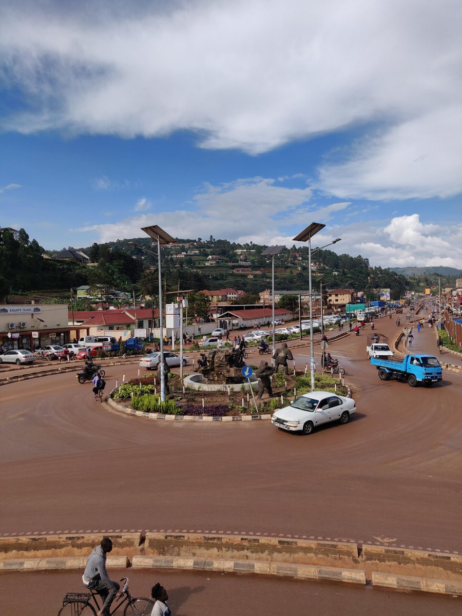 Kabala Town is famous because it is the first stop for tourists if you are going to visit Lake Bunyonyi. So at the bus stop, you will find a lot of brokers or people selling their services. Just be careful and always book a place online.