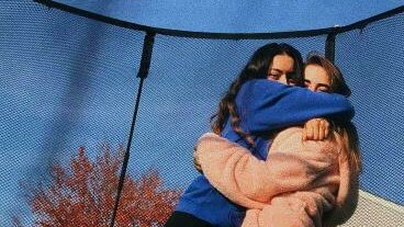 MillieRpg's tweet photo. Shivani(dnv pq Eu amuh mt ela);
Então amiga,...te amo tanto que tu não tem noção 🥺
Infelizmente, estamos as duas separadas..mas,..a boa notícia que tu me deu alegrou minha semana
Só venho falar que tu é a minha melhor amiga e meu tudo(sem ciúme Josh)
Desculpa por tudo..
Te amo💘 https://t.co/zVK454QhFD