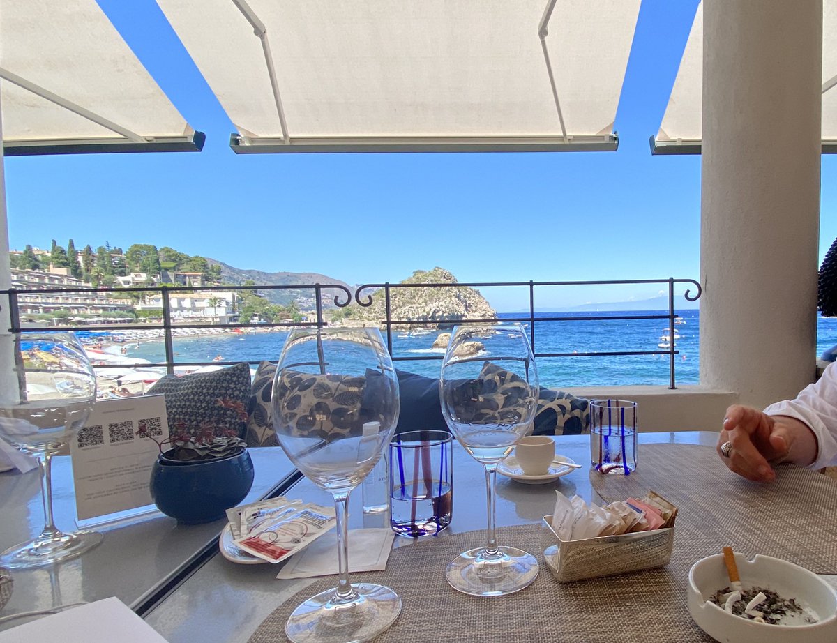 RaphaelTHarris's tweet photo. With over 17 years of Experience
https://t.co/TmGDEkRwVz 
A 360° #FullServiceRealEstateGroup Specialized in #Brokerage #Development &amp; #Management covering #StylishItalianProperty #Capri #AmalfiCoast #Sicily #AeolianIslands
💚🤍❤️ https://t.co/zHc6IOBPnH