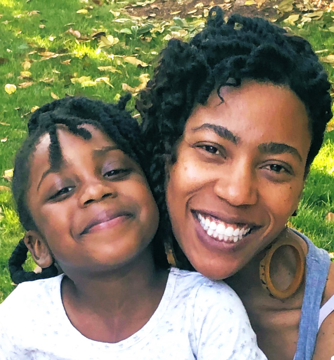 Twitter help! My daughter Evie is turning 5 and she really wants to meet <a href="/chinamcclain/">China†</a>! She sings her <a href="/Disney/">Disney</a> #Descendants songs all the time! We would let her watch <a href="/TheCW/">The CW</a> <a href="/blacklightning/">Black Lightning</a> with us but she’s too young! How do we say no to this face? #parenting <a href="/DisneyChannelPR/">Disney Channel PR</a>