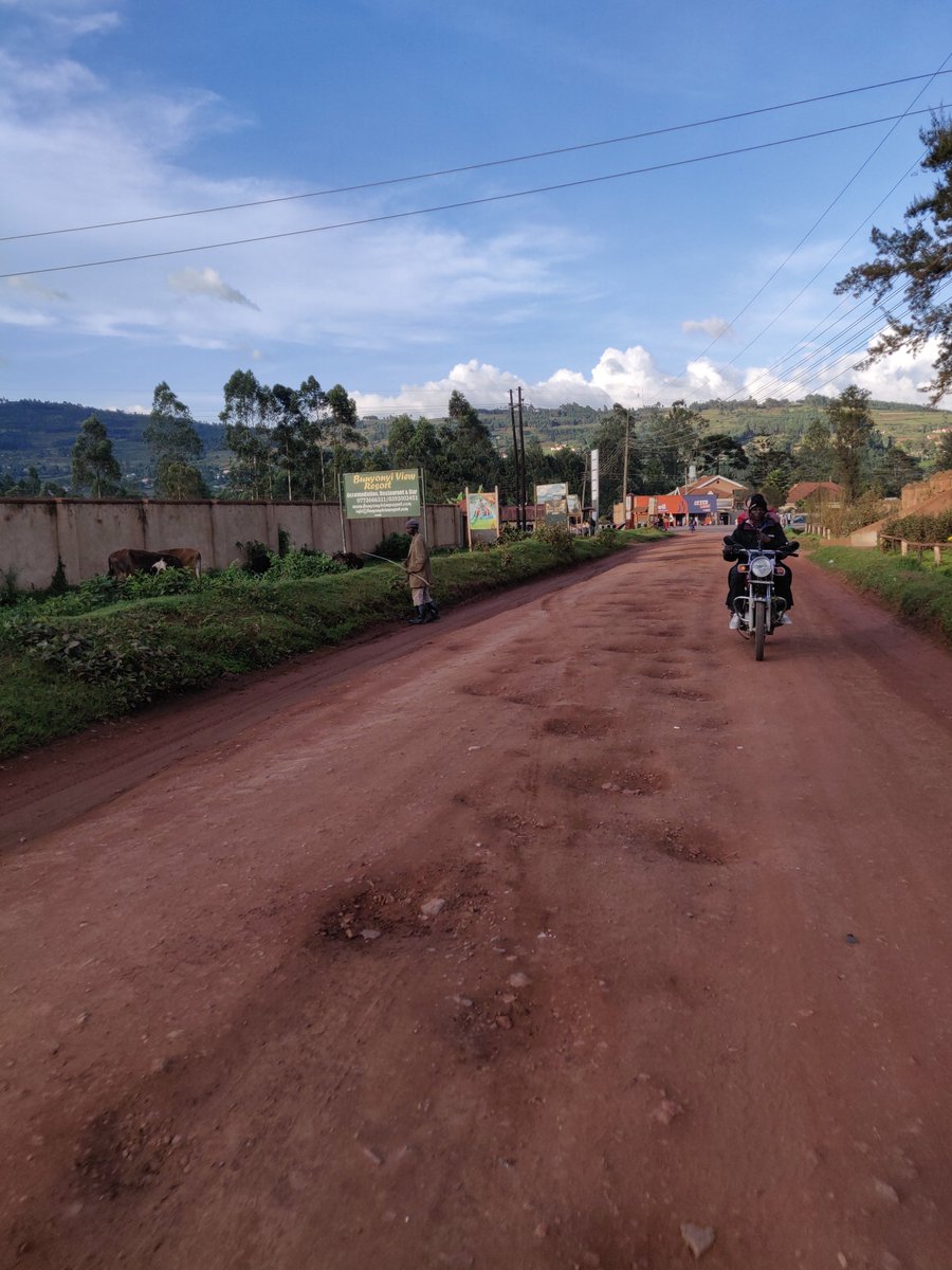 The start of the boda ride after entering the murram road.