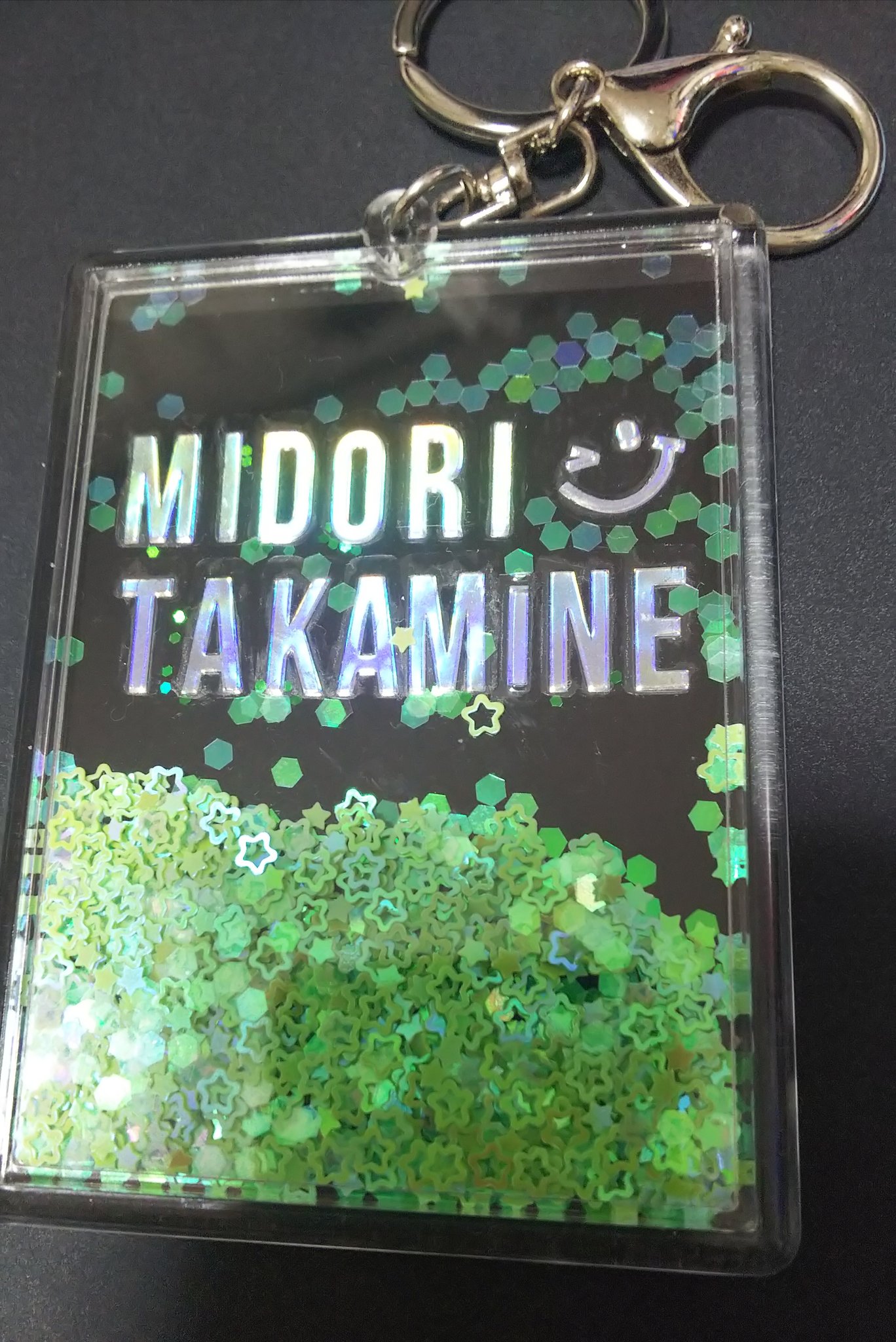 Hiro 炭酸うまい 噂のセリアのぱしゃこれデコ ちまちまやってます とりあえず裏面 翠の方の名前シールはホログラムなので 角度によって色が変わるやつです