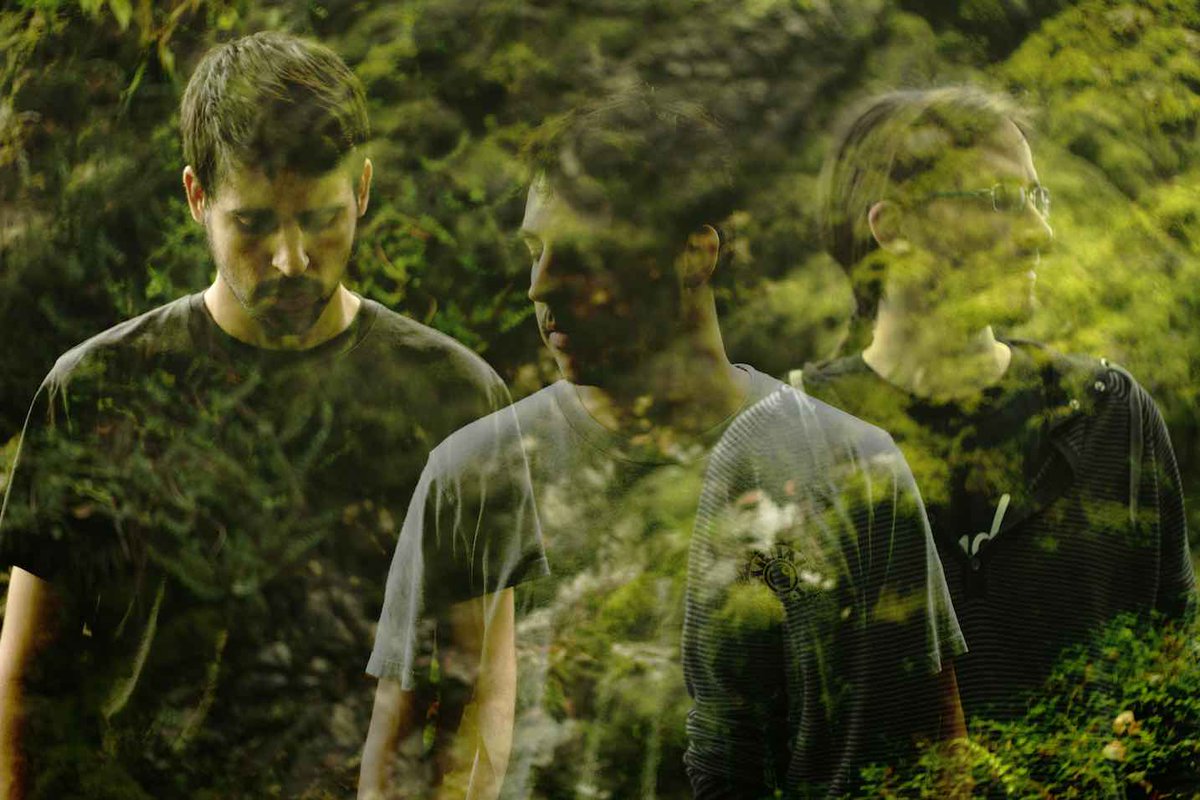 Tras tres años de silencio, la de cosas que nos dice Astralia con solo una canción...
bit.ly/39xue75