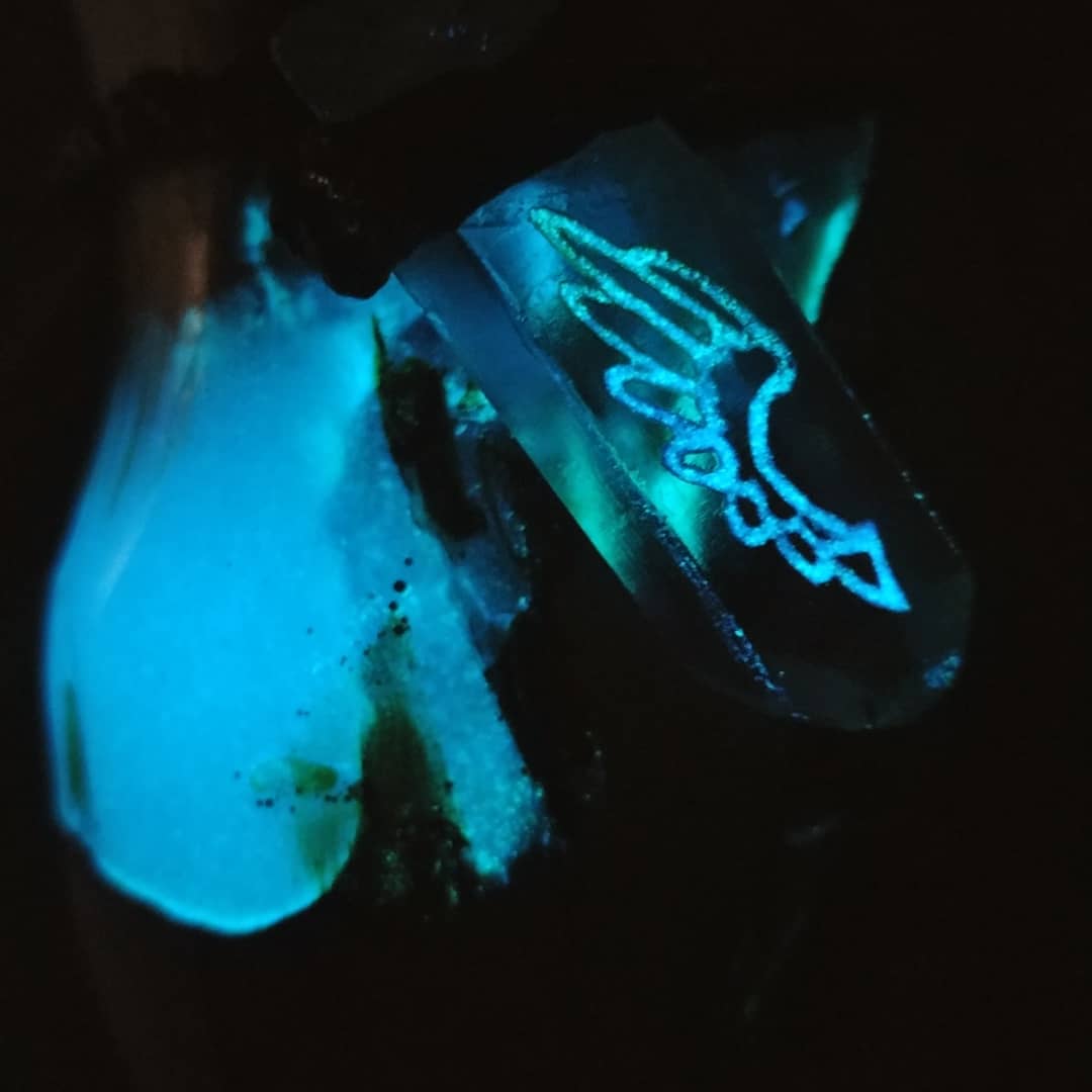 sarnandhun's tweet photo. A very special project inspired by Pitr uv @ChorbShoo. ππβ€ππ β β β β β β β β β β β β βͺβ«βͺβ«βͺβ« β β β β β β β β β β β β #Etsy #GoodOmens #Cherub #ChorbShoo #Chorb #KyberCrystal #Necklace #Kyber #StarWars #Crystal #Cosplay #CrystalNecklace #Jewelry #angel #GeekJewelry https://t.co/mN4d86KfHV