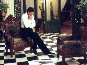 SRKCHENNAIFC's tweet photo. #SRKThrowback: A rare picture of King Khan from the film sets! 

Can you guess the film? 🤔 https://t.co/SFchUdLlhH