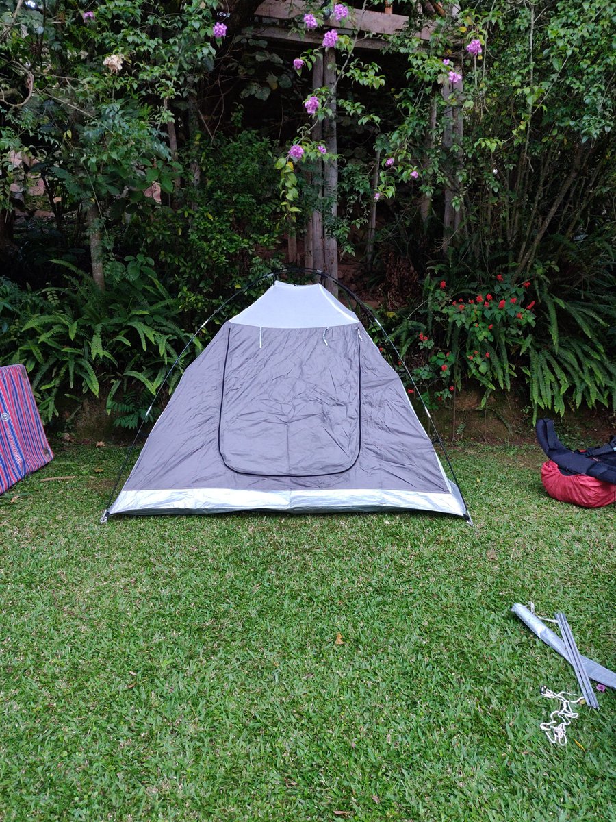 It was getting late and I had to assemble my mansion. The staff at the hotel were kind enough to help me with a mattress. Let me tell you maina a yoga mat wasn't meant for humans to sleep on I learnt this the hard way 