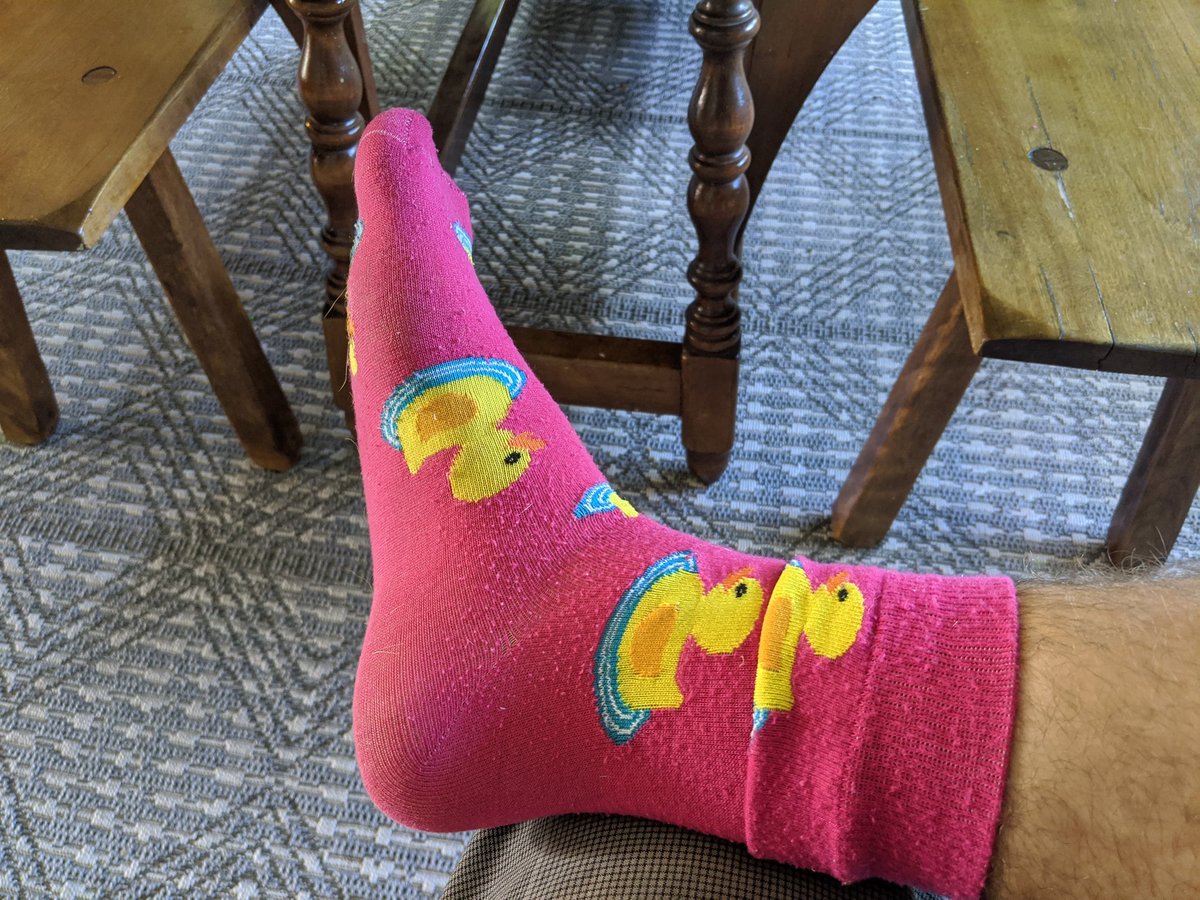 sentimentalmech's tweet photo. I wasn't even going to wear socks today, but I had to get in on #socksofsizzler for #virtualsizzler.
I promise I'm wearing shorts. https://t.co/WBE5VpYtId