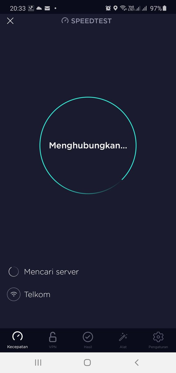 hilal311's tweet photo. Telkom tolong koneksi internet saya diperbaiki. Saya pakai yg 20 mbps, tapi lemotnya gak ketulungan. Kegiatan sekolah online jadi berdampak. Mohon segera di tindaklanjuti @TelkomCare https://t.co/P77KEsC0dL