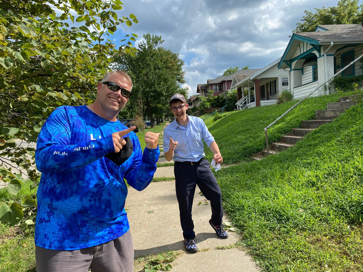 As I'm about to leave our staging area in Kansas City, I hear my high school football coach  @CoachHorrell yell "POTTER!"I earned the nickname playing high school football. It was as easy to earn as it was for me to draw a lightening bolt scar on my forehead come Halloween.1/5