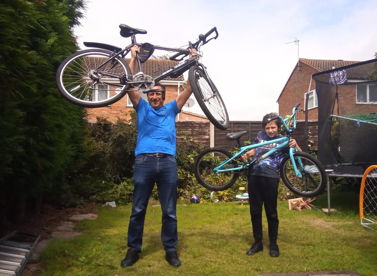 SamSaysCycle's tweet photo. Cheers Mat thanks for lifting for Sam https://t.co/FKzxjiLcGK