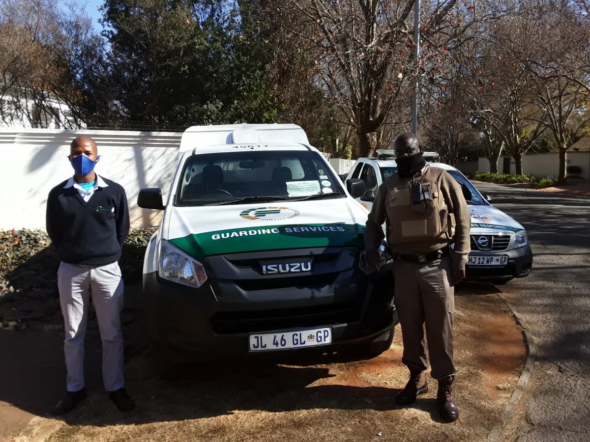 Fidelity_Secure's tweet photo. #Saxonwold #FidelityADT & #7Arrows where in your neighbourhood this weekend #ShowingForce. #KeepingYouSafe #SecuringYourAssets. #YourCommunity #OurPriority https://t.co/7ITE876lUt