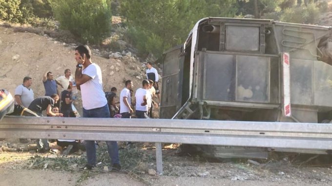 kurtalan_ak's tweet photo. #Mersin'in #Mut ilçesinde yaşanan elim kaza sonucu şehadete ulaşan kahraman Mehmetçiklerimize Yüce Allah’tan rahmet, şehitlerimizin ailelerine, yakınlarına ve sevenlerine Sabr-ı Cemil niyaz ediyor, yaralı askerlerimize acil şifalar diliyorum. Milletimizin başı sağ olsun. https://t.co/dCp4S0GwAR