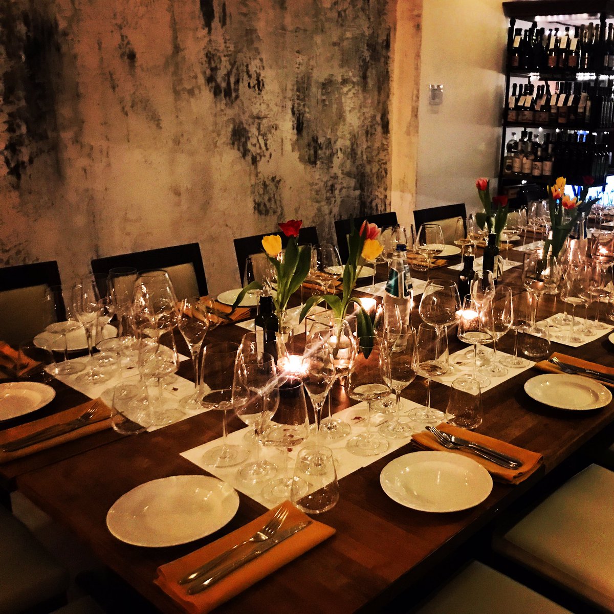 Book a private dinner with your bubble. Minimum 10 people. Create a menu. Choose a playlist. Allow us to give you a magical night. Email: giuseppe@lume.london #privatedinner #lovelumelondon #foodie #italianfood #italianshop #primrosehill