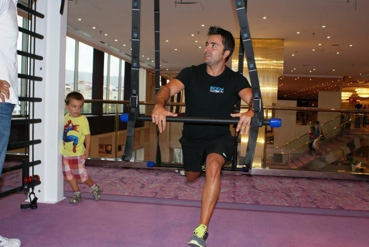 pablojmarcos's tweet image. Feliz cumpleaños allá donde estés Hermanito. 
Te echo mucho, mucho de menos. Seguimos caminando juntos en cada paso. 
Tú me enseñaste a soñar y nos quedan muchos sueños que conseguir🤜🤛
#yourheartbeatinmyheart 💚❤️#strengthscience #sportscience