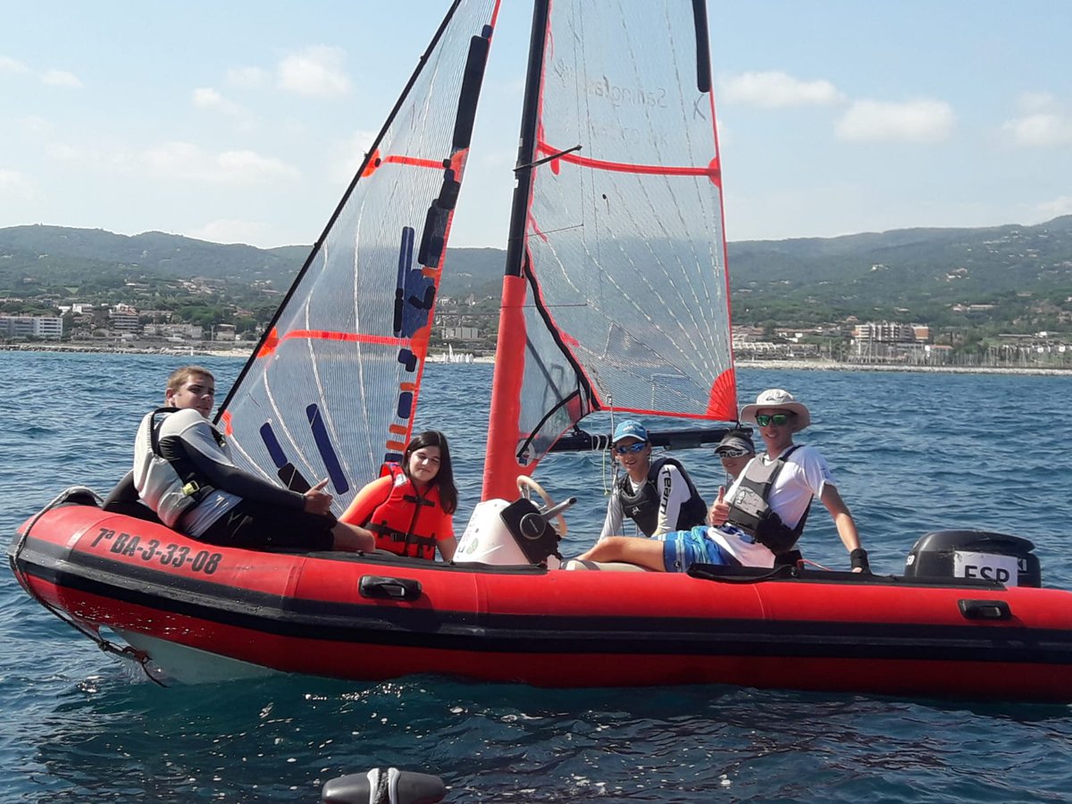 cnelbalis's tweet photo. Arranquem la setmana a vol d’ocell per veure els últims entrenaments de la pre-temporada de flotes!⛵️⚓️
Sens dubte, la millor manera de començar l’últim dilluns del mes de juliol!🙌✨
#SantAndreudeLlavaneres #BeBalís #Estiu #PortBalís #LaMardeBé #VitaminaBlava #sentirelmar https://t.co/DjdcruuIfC
