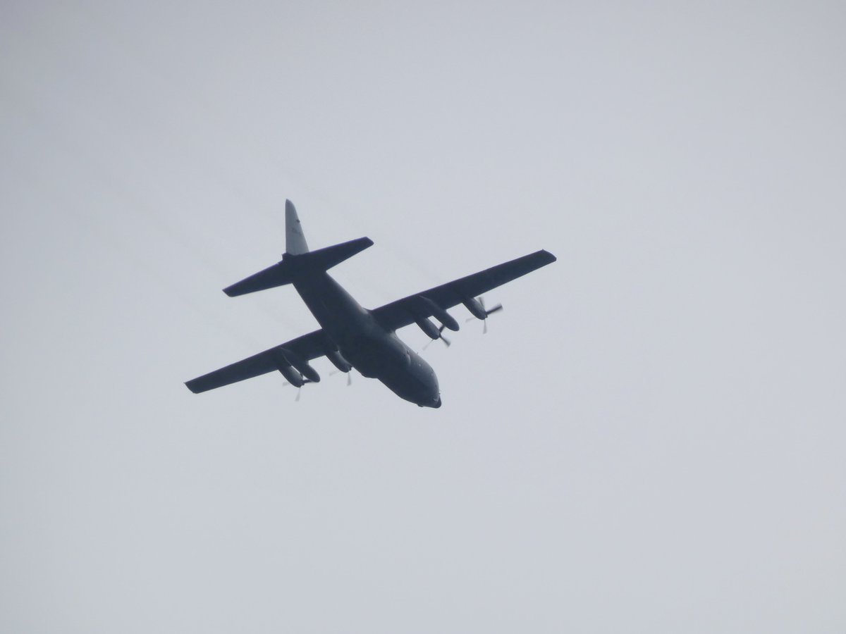 EHEH_Spotter's tweet photo. Belgian Air Component Lockheed C-130H Hercules (CH-05, #44F425) as flight #BAF670 on route to Volkel airbase @ FL30 (EHEH rain #garden )
#potn #avgeek #BAF #C130 https://t.co/QCar1ZmdaH