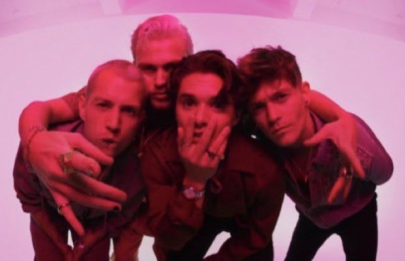 ConDoingThings's tweet image. The Vamps' first cover was "Vegas Girl" by Conor Maynard, their first single from their upcoming album is called "Married In Vegas", it's almost 8 years of the band and they are releasing new music. I'm so proud of them and what they achieved! 🌸 @TheVampsband #CherryBlossom