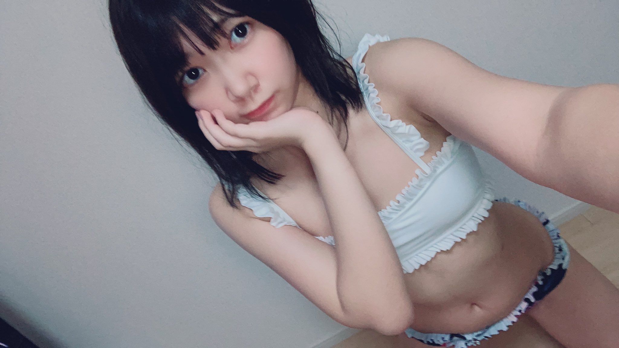 貧乳　美少女 