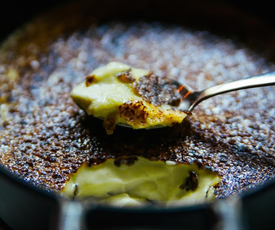 lifefrance's tweet photo. Ahem... Today is National Creme Brulee Day. You're welcome.
This classic French dessert originated in the 17th century kitchen of Louis IV's brother, here's how to make it at home: 
https://t.co/vcmVsuly2C
#thegoodlifefrance https://t.co/9Ff7i5zJRA
