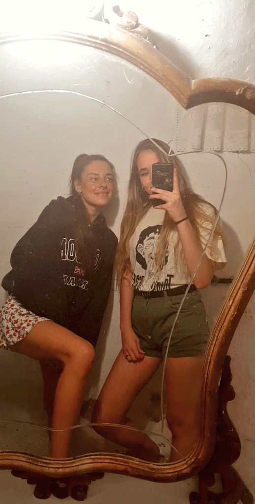 violetacb0's tweet photo. 🖤🖤 https://t.co/V4cStPkBC2