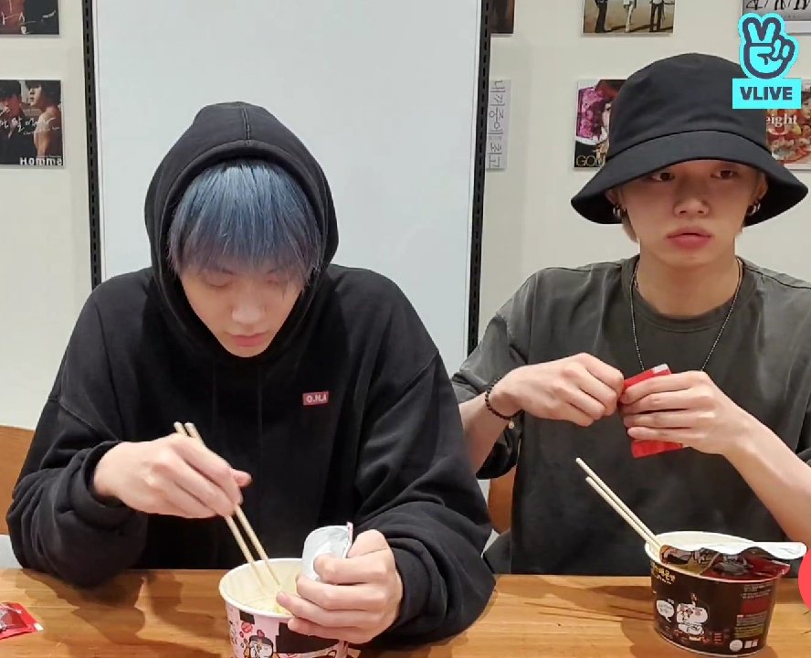 prodkthn's tweet photo. it's a date <3
#5MWITHTXT
#TXT5MPARTY
#TOMORROW_X_TOGETHER
#투모로우바이투게더
@TXT_members @TXT_bighit https://t.co/2v7cq0LeoX