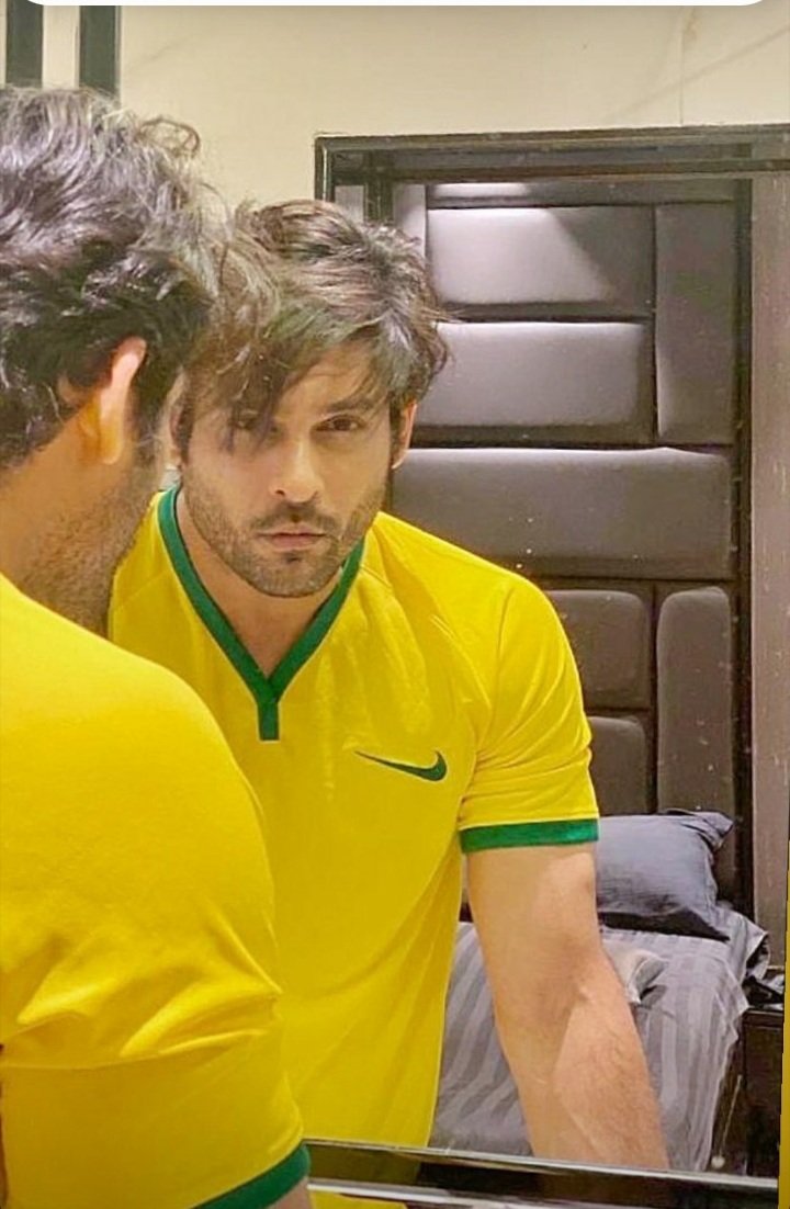 OfficialSidNaaz's tweet photo. Turn ya savage up and lose ya feelings. 🔥

#SidharthShukla
@sidharth_shukla 

~~ New instagram story ~~ https://t.co/BcQKl5SnmQ