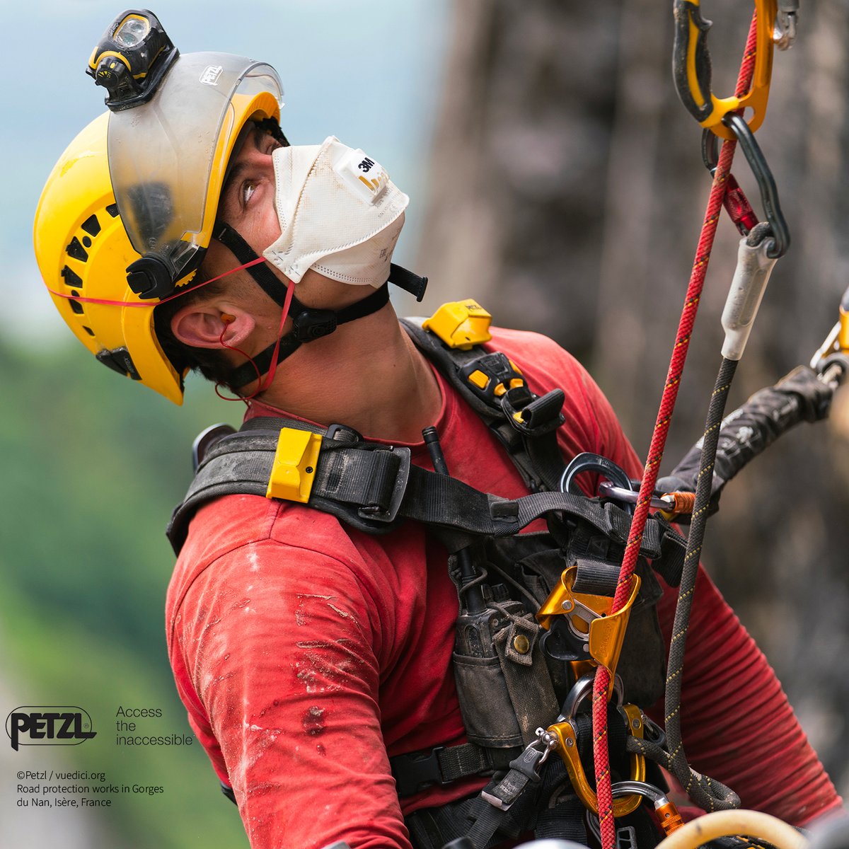 Equipeur_FR's tweet photo. [Casque ventilé @Petzl] Le casque Vertex Vent dispose d'une coiffe textile. Les volets coulissants permettent de contrer l'effet de surchauffe ! https://t.co/becgg5iiRr
Le casque Strato Vent est léger et confortable grâce à sa coiffe en expansé https://t.co/QyOIml0qqc
#petzl https://t.co/uMV3FENKuA