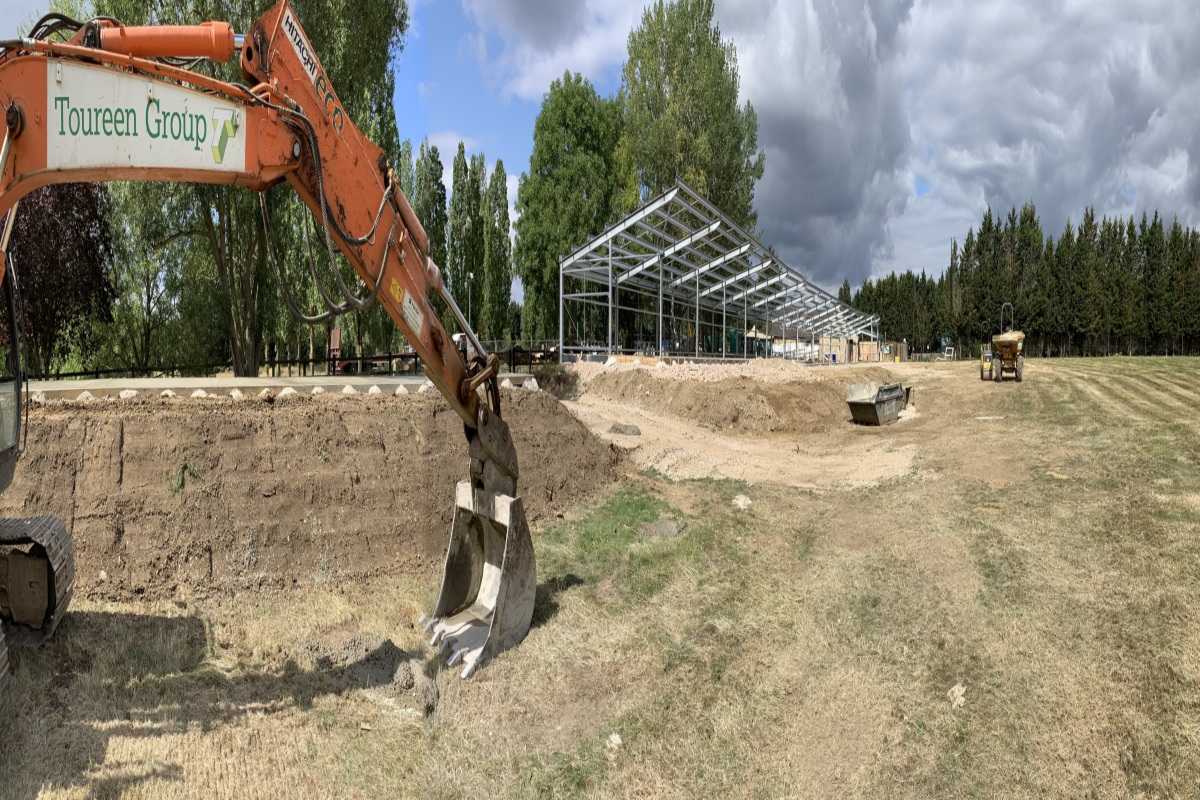 Golf Land Solutions (@golflandsoluti1) on Twitter photo Our friends <a href="/ToureenGroup/">ToureenGroup</a> doing a great job on the exciting new practice range we designed for Wexham Golf Centre. We start construction on the new outfield shortly. Our friends <a href="/ToureenGroup/">ToureenGroup</a> doing a great job on the exciting new practice range we designed for Wexham Golf Centre. We start construction on the new outfield shortly.