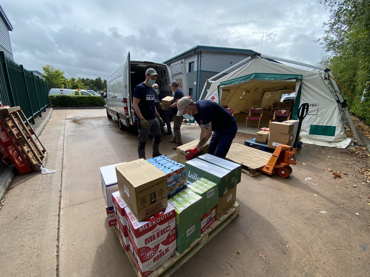REACT_Volunteer's tweet photo. Another busy morning @FareShareSW Exeter ECP working with these fantastic @React_Response volunteers &amp; @BritishRedCross 

Distributing food to local charities to help alleviate food poverty 🚛🍎🍋🌽

#MondayMorning #OpREACT https://t.co/38K7hupRzv